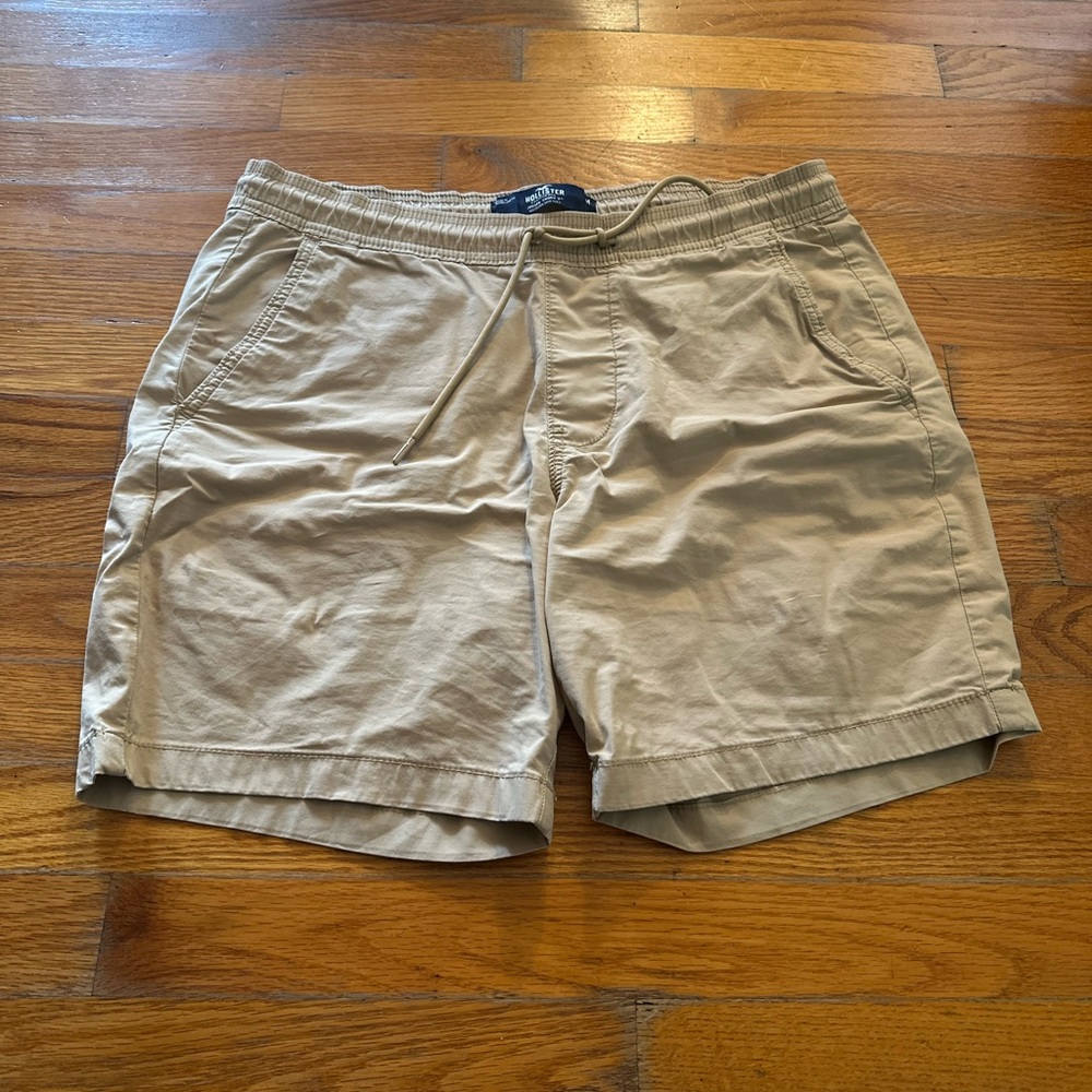 Hollister Men's Beige Flat Front Shorts